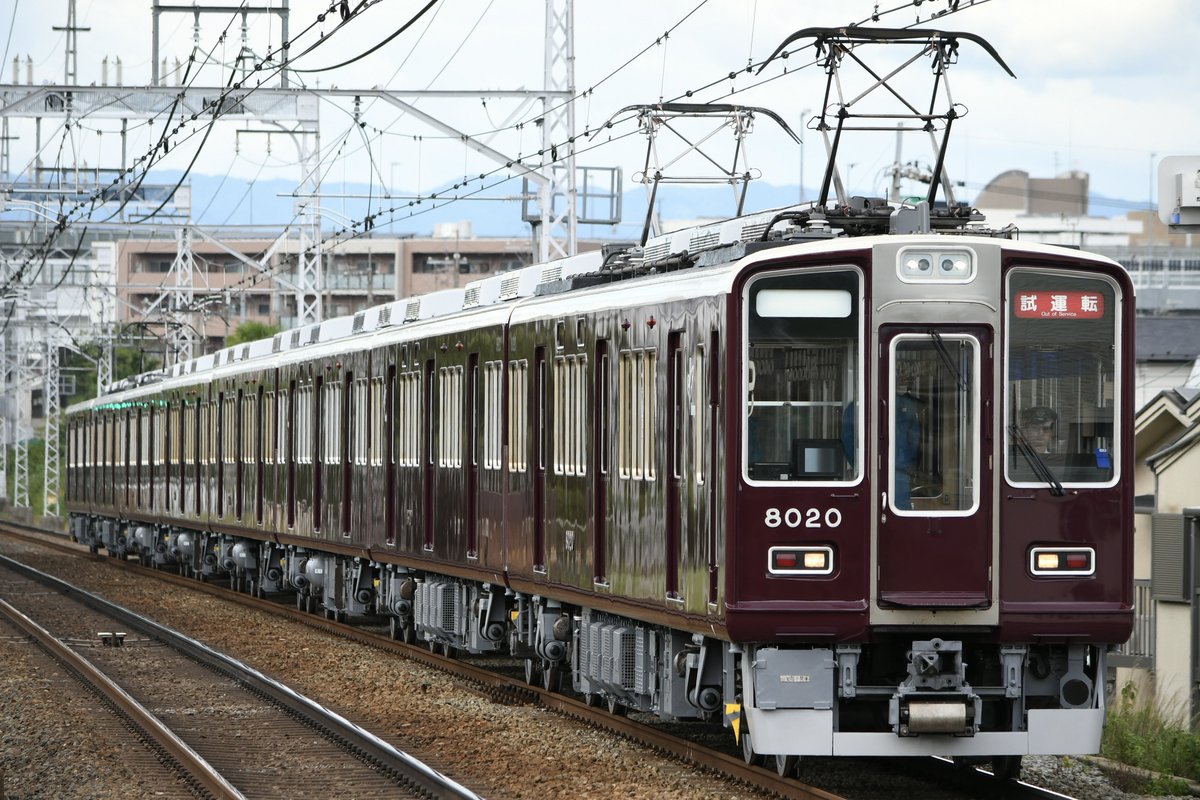 更新工事が専ら噂されていた8020Fは、そのままの姿で出場。当分は本線でGTOの走行音が楽しめそうです。