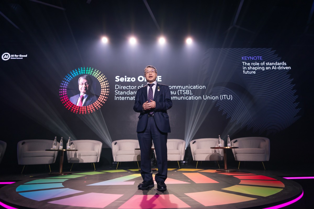 AIforGood's tweet image. The #AIforGood Global Summit continued with the opening of the AI Standardization Exchange on Center Stage, setting the tone for how #AI standards and #collaboration will shape an interoperable, secure, and human-centered future.
This session’s highlights included:
👉 The Role…