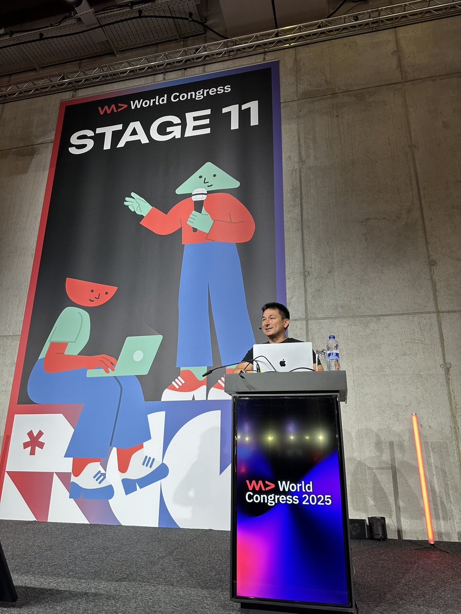 danieljcafonso's tweet image. Now at @WeAreDevs World Congress Stage 11 we have @davidvonthenen showcasing adversarial techniques that help us challenge the assumptions of AI/ML models