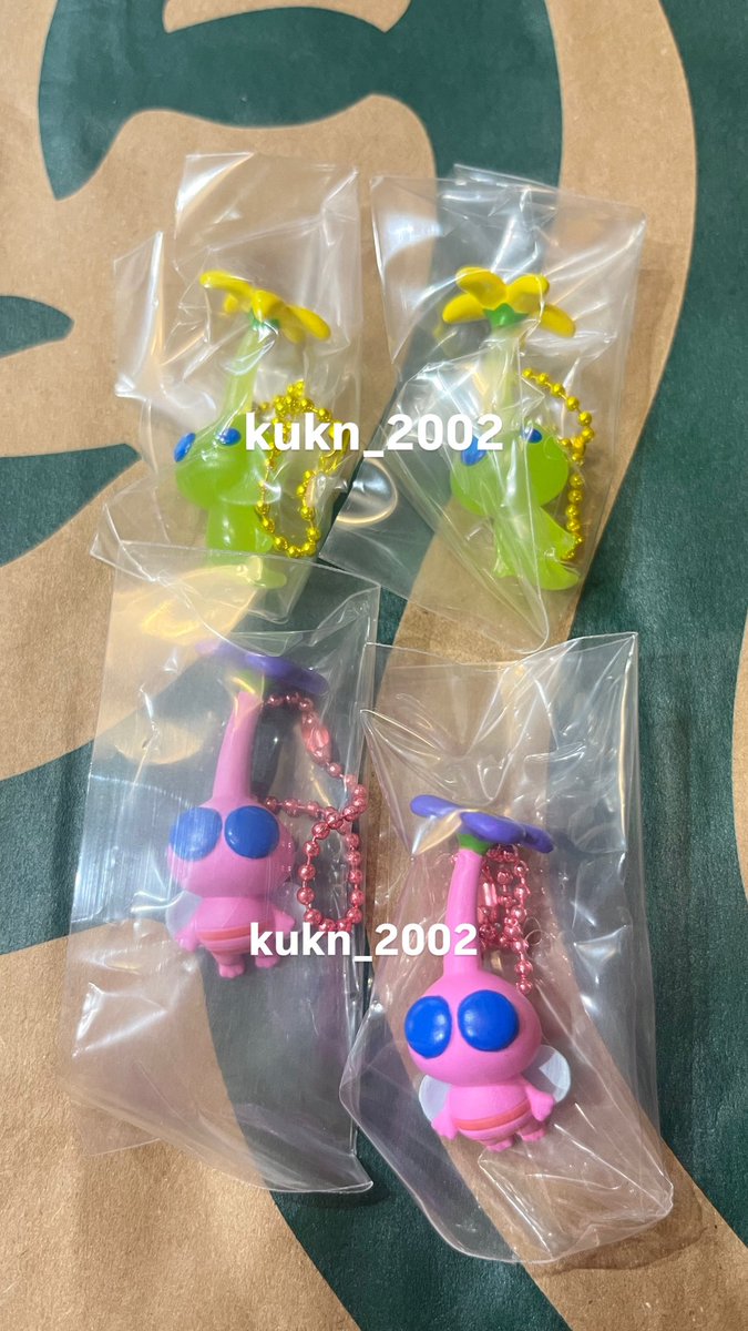 kukn_2002's tweet photo. ピクミン PIKMIN マスコット＆フルーツグミ2

譲)光2　羽2

求)紫＞青、黄、赤、白

一度の交換が多い人を優先させていただきます。
良い御縁がありますように🙏🏻🌟 https://t.co/MXixBxPnSq