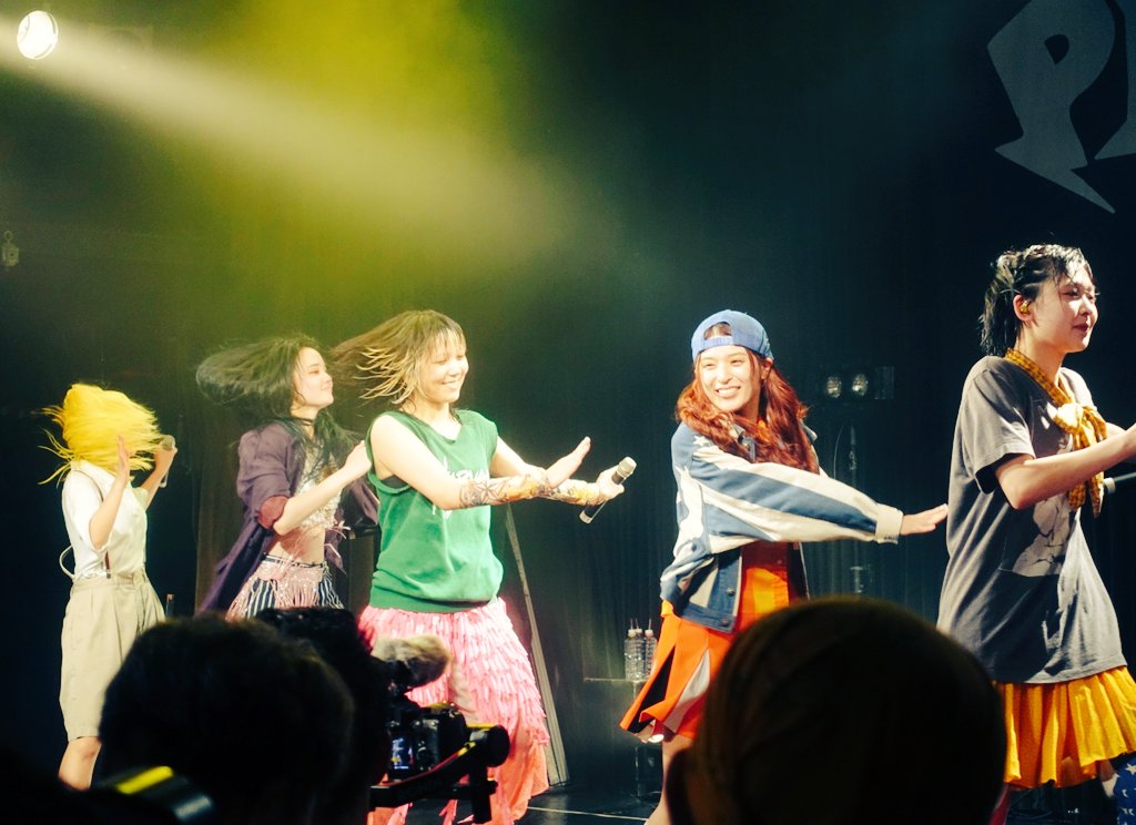 yokosuka22's tweet image. しんみりし切ってしまった空気を180度変えるように&quot;ワイルドサイドを歩け&quot;がやけに楽しげではあったものの、そりゃ楽しいけどやっぱり滅茶苦茶悲しい、複雑過ぎましたね…。
　
#PIGGS渋谷 #PIGGS浴衣 #BBS5 #BOOBOOSTAR