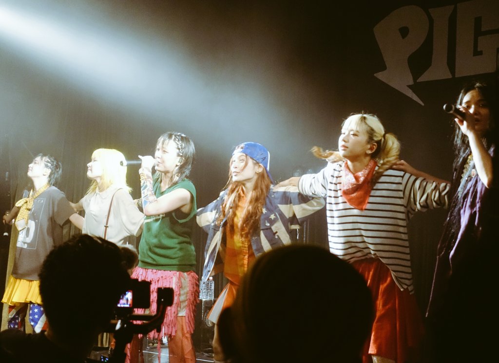 yokosuka22's tweet image. しんみりし切ってしまった空気を180度変えるように&quot;ワイルドサイドを歩け&quot;がやけに楽しげではあったものの、そりゃ楽しいけどやっぱり滅茶苦茶悲しい、複雑過ぎましたね…。
　
#PIGGS渋谷 #PIGGS浴衣 #BBS5 #BOOBOOSTAR