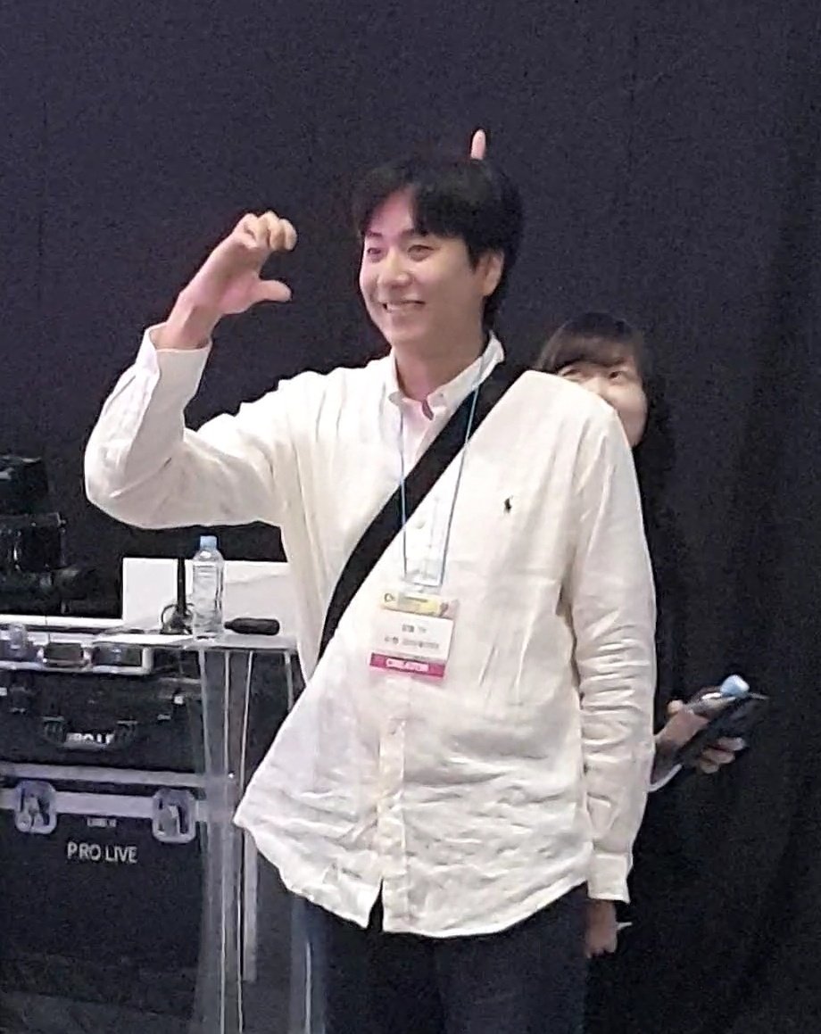 잠뜰이 수현 뒤에 뿔하고 감 ㄱㅇㅇ..