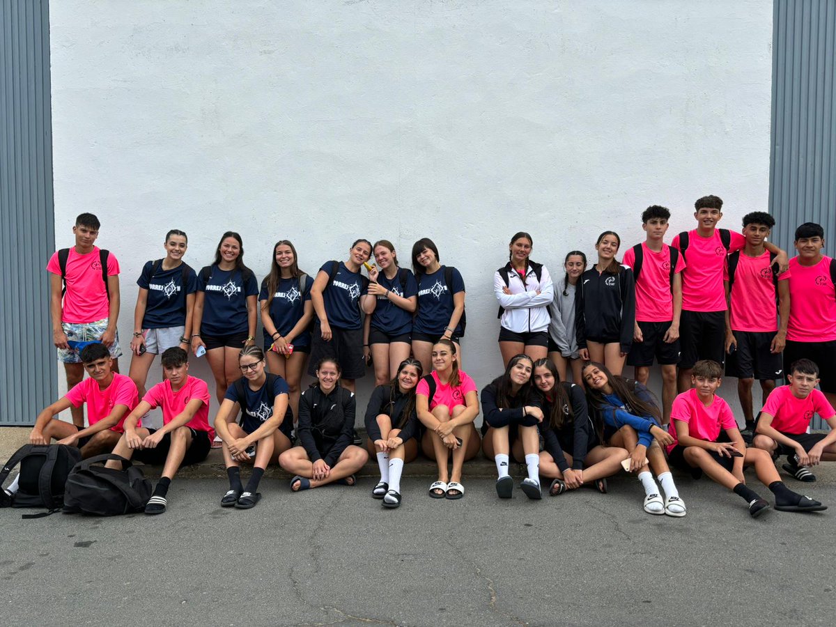 Los chicos y chicas de nuestro Club ya están en Alburquerque para jugar el Extremadura Open de Balonmano Playa, que tendrá lugar desde hoy hasta el domingo. ¡Mucha suerte, chicos! ¡A disfrutar!

#torrejónenelcorazón #balonmanomadrileño