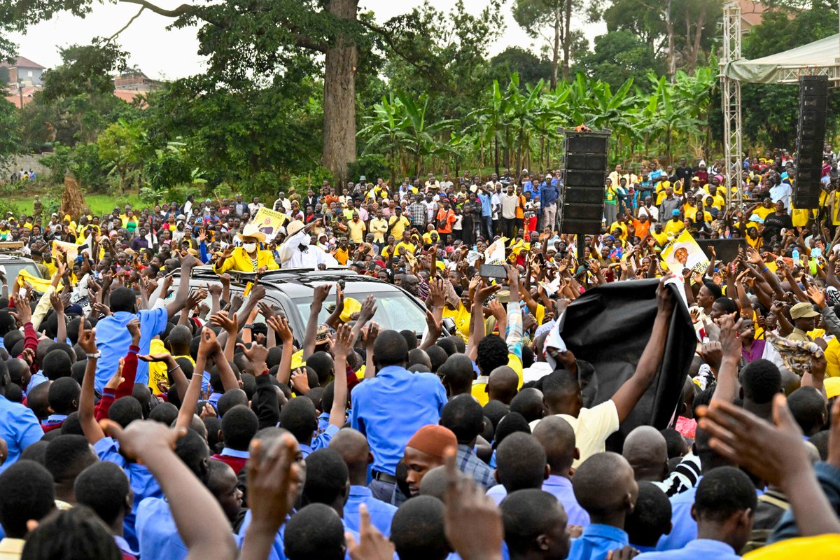 MakaziBrenda's tweet image. The engagement in Kasokoso-Kiganda was attended by several NRM leaders from Kira Municipality and formed part of President Yoweri Museveni’s wider campaign to evaluate and strengthen economic empowerment programs through grassroots engagement.