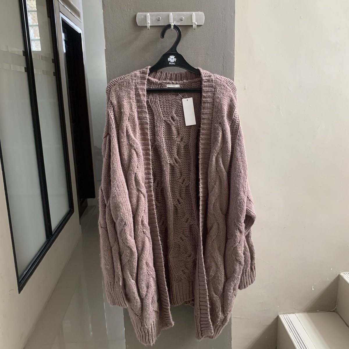 fromthiscloset's tweet photo. @xsx0sxb pict 1 &amp; 2 brand GU Uniqlo (60k &amp; 65k), pict 3 harga 35k ajaaa https://t.co/gpKc2AR5qR