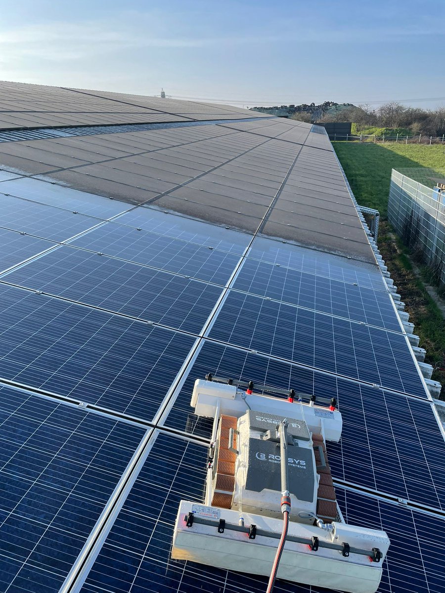 🔍 Güneş Panelleriniz Gerçek Gücünü Gösteriyor mu? Zamanla toz, kir ve çevresel etkenler panel verimini %30’a kadar düşürebilir. Robotik temizleme maksimum enerji üretimini garanti altına alır.

Bültenimizi okuyun: lnkd.in/dMK4Me4U