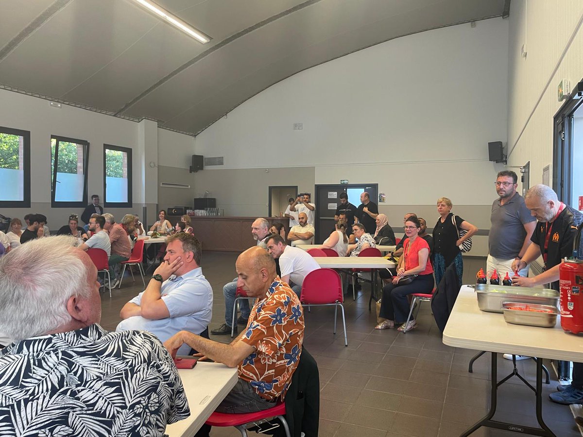 🌹Convivialité et rassemblement étaient au menu de notre soirée ce jeudi, où les socialistes lillois se sont retrouvés pour partager un moment chaleureux dans un cadre détendu et autour d'un barbecue.

Place désormais aux congés d'été, et rendez-vous à la Braderie de Lille!