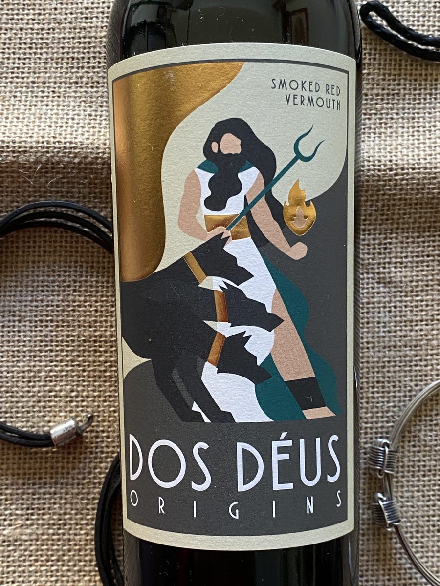 🔥 Vermouth Dos Déus Origins Smoked Red
Un vermut para romper reglas.
Botánicos ahumados, envejecido en barricas de whisky, y un carácter profundo que sorprende.
¿Te atreves?
#SmokedVermouth #DosDéusSmoked #prioratlab #priorat