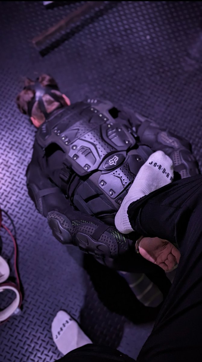 The Sub belongs on the floor and gets what he deserves😈😏

Picture by <a href="/Kinkx_Kenyo/">Kenyo</a>