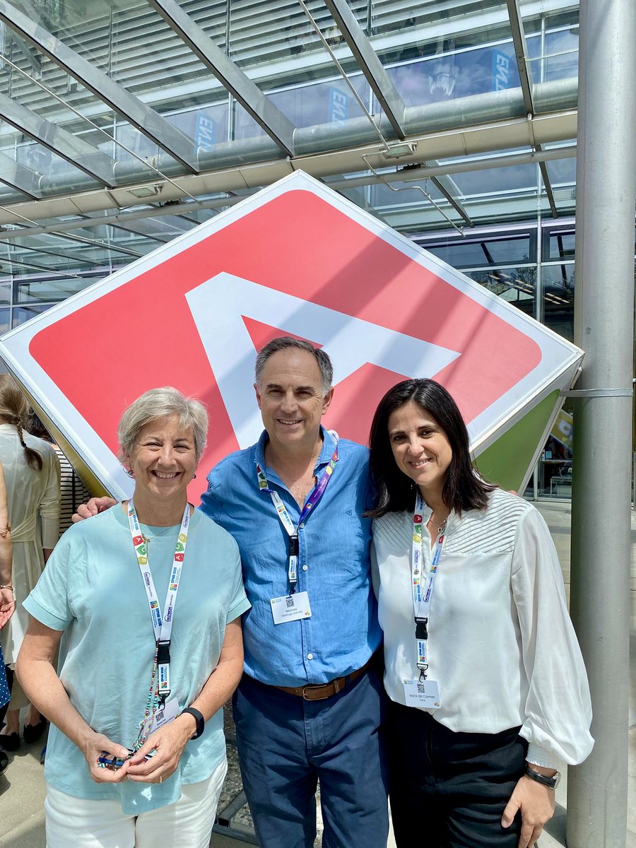 senep_es's tweet photo. Our SENEP board is attending #EPNS2025 in Munich 🇩🇪, sharing expertise with Europe's paediatric neurology community.
🎉 And looking ahead to #Barcelona2027, the next EPNS host city! 🇪🇸🧠
#SENEP #PediatricNeurology #EPNS2025 https://t.co/s2V1gvGHqE