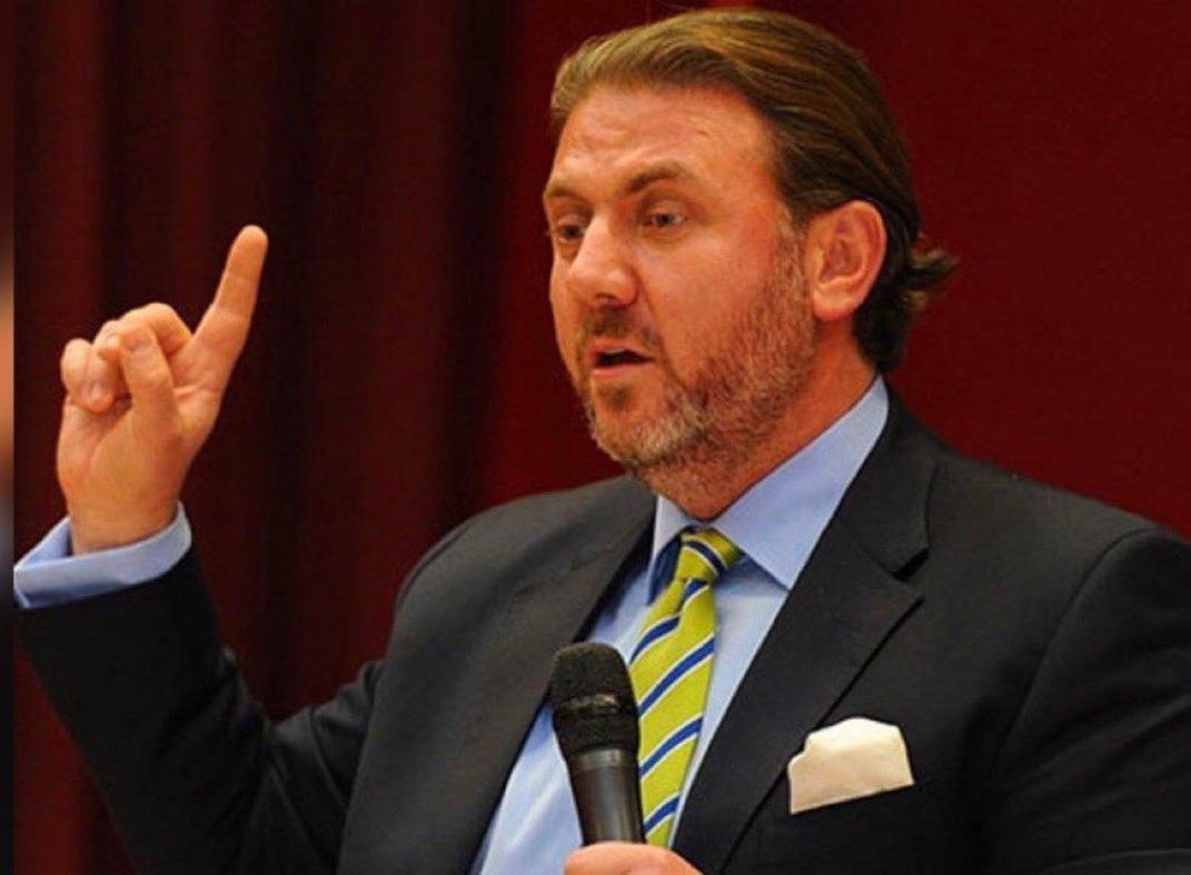 Sn.Erdem Başçı brifing verirken faiz ve enflasyon konusunda “Yiğit öyle demiyor ama” denmişti. Ağbal’ın ayağını kaydırdığında arkasında Türk Bayrağıyla ekranlarda çok mutluydu. Türk lirasının 40 tl olmasının baş mimarı. Yaşadığımız enflasyon ve yüksek faiz eziyetinin baş