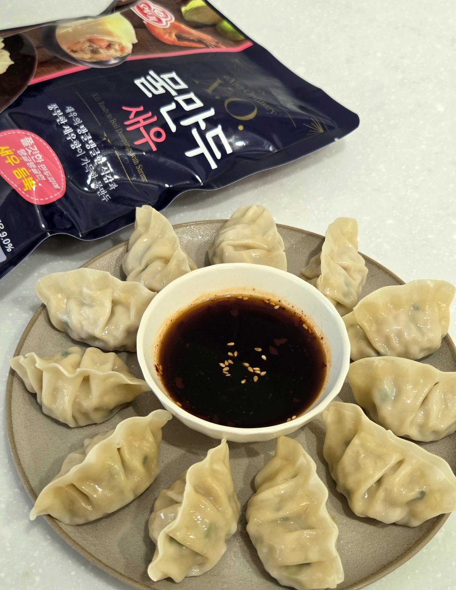 otoki_daily's tweet image. #EVENT
탱글한 새우가 가득해서 먹으면 바로 궁전 갈 수 있는
신제품 [X.O. 물만두 새우] 가져왔습니다🥟

쫄깃쫄깃한 피에 탱글탱글한 새우가 한가득...🦐

쵹쵹한 X.O. 물만두 새우 먹고 싶은 사람🙋 ‍

팔로우+RT 해주시면 추첨을 통해 8분에게
'X.O. 물만두 새우'를 드립니다!