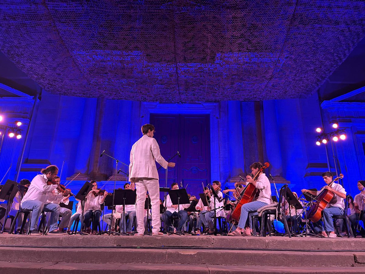 albertcastellsv's tweet image. 🎉 Així son les nits de Festa Major a Vic! Ahir vam gaudir d’una fantàstica Nit del Clàssica Jove amb autors catalans.