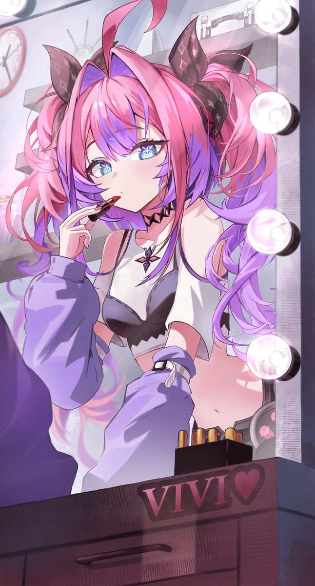 スタジオでヴィヴィすっぴんマスク帽子でいたから誰〜ってなってた😹
メイクしなきゃ💄