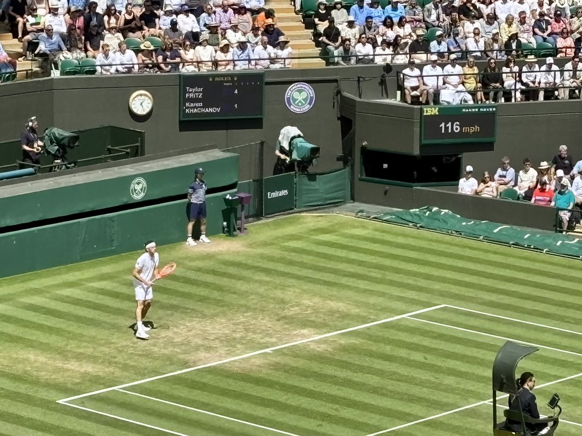Fortunate to be enjoying a brilliant week of summer sport - Wimbledon and Lord’s. Back for Joe Root 💯 today? Perfect settings, perfect weather 😎