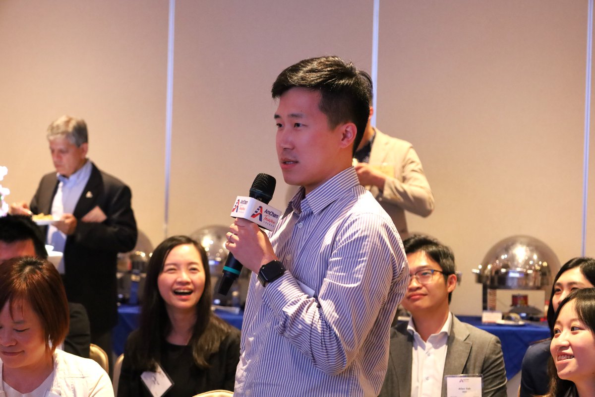 AmChamTaiwan's tweet image. Erik Ramp (GM, Edwards Lifesciences Taiwan) brought energy, wisdom & laughs to our NextGeners at last night’s July session! 💥
🔥 Key takeaways for our NextGeners:
• Growth comes from solving tough problems
• Your team’s win is your win
• Don’t lose sight of family