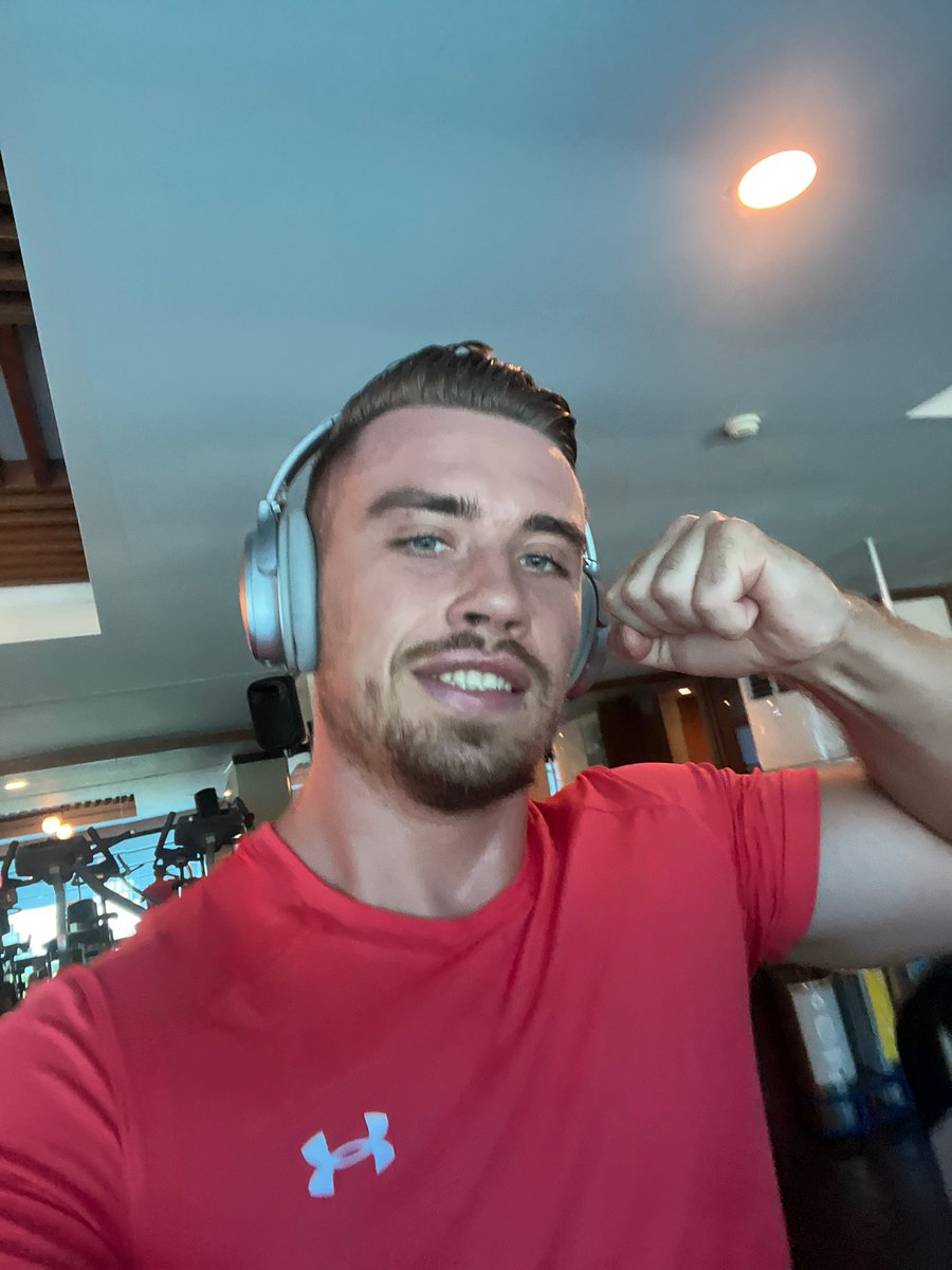 AKCrypto24's tweet image. Face of a man
That’s closed 5 deals in 5 days
Took profit on a large stack of eth
Ran 15k in last 5 days
Bought mum 2 handbags
All whilst on first big holidays with them in the last 6 years
Magical stuff happens when you just stay consistent ⚒️