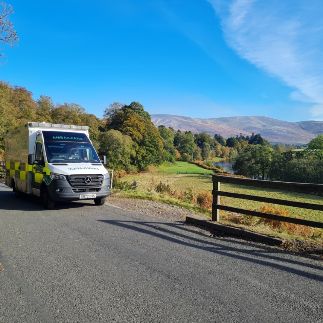 It's going to be a Scorchio🥵 couple of days and we ask that you enjoy the hot weather wisely by:

🧃 Staying hydrated
😎 Wearing sun cream and loose clothing
⛱️ Sticking to the shade during peak heat hours 
🌞 Checking on elderly relatives/neighbours and babies frequently