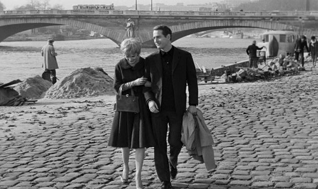 PARÍS BLUES (Martin Ritt, 1961). La pareja Newman-Woodward, aqui acompañada de Poitier, Louis Armostrong... nos llevan al París de los clubs de jazz (la ambientación y la música sostienen la trama). Reflexión sobre el éxodo, el racismo y la lucha por tus sueños. Una exquisitez.