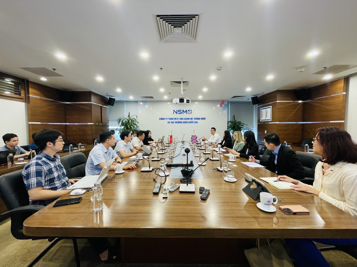 UKinVietnam's tweet image. The 🇬🇧 Embassy, NSMO and Arup launched a new set of technical assistance projects under 🇬🇧 Government’s Partnering for Accelerated Climate Transitions (UK PACT). This £1M initiative aims to enhance the operational capacity of the NSMO and support 🇻🇳’s energy transition.