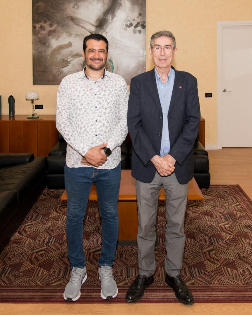 El prof. de la #AAUCA, Dr. Ashraf Abedelfatah Ali Mohamed es recibido por el Rector y el Vicerrector de Internacionalización de la Universidad de Lleida (#UdL), España, para estrechar lazos y dialogar sobre una futura colaboración académica entre ambas universidades.  #AAUCA #UdL