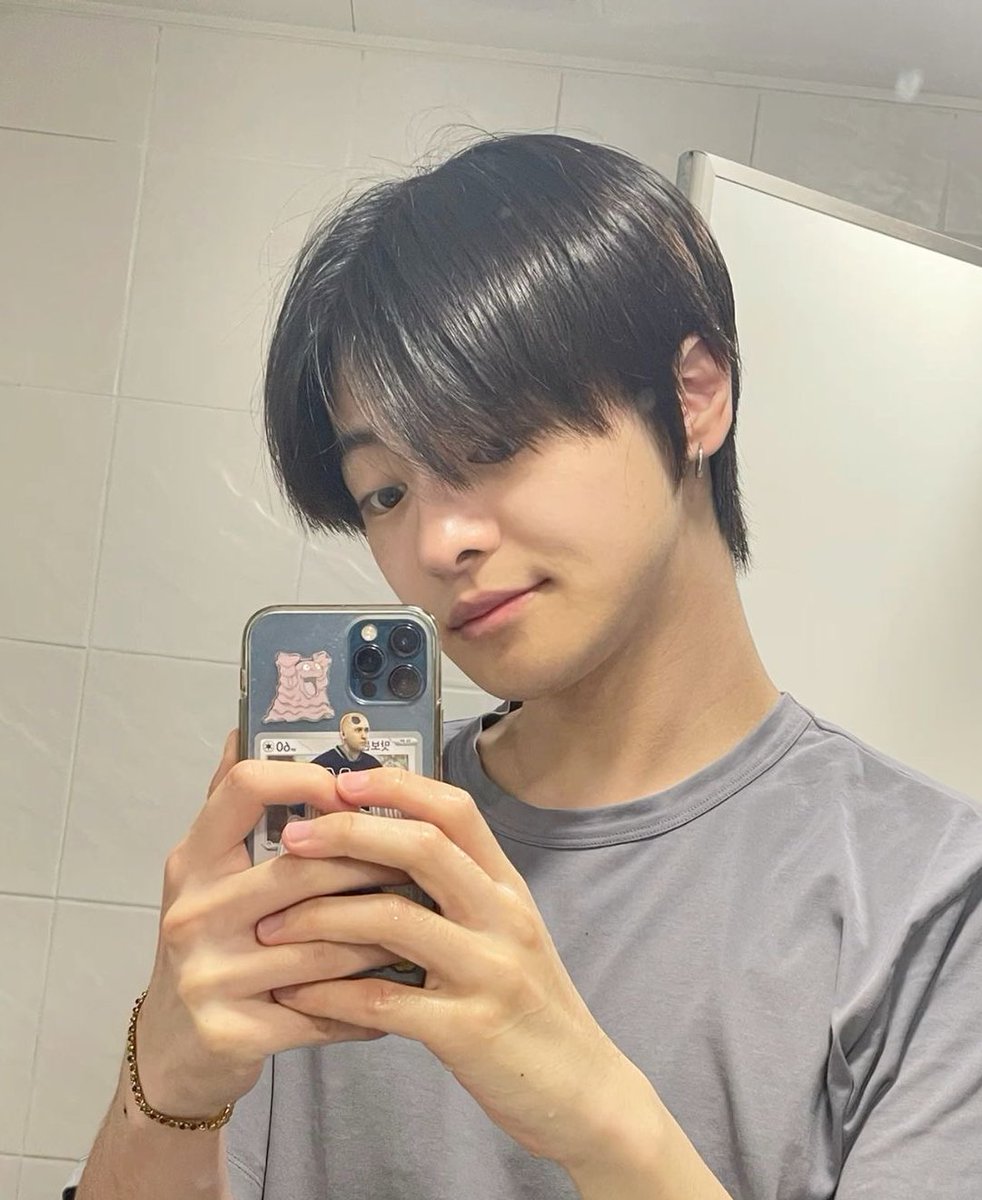 LEELEOBASE's tweet photo. bare-faced leo >>> https://t.co/RjiDofbilz