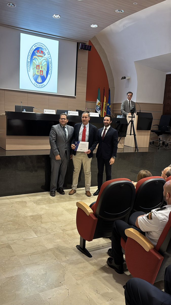 Inmaculada Clemente tweet media