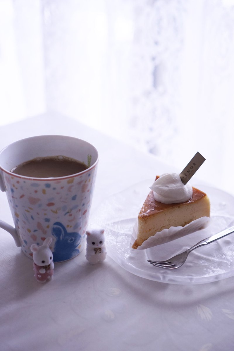 お家カフェ🍰☕️

さーて作業するぞー💪