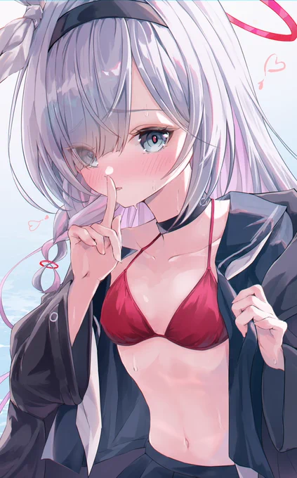 「水着……先輩には内緒ですよ……?」 #ブルアカ #プラナ