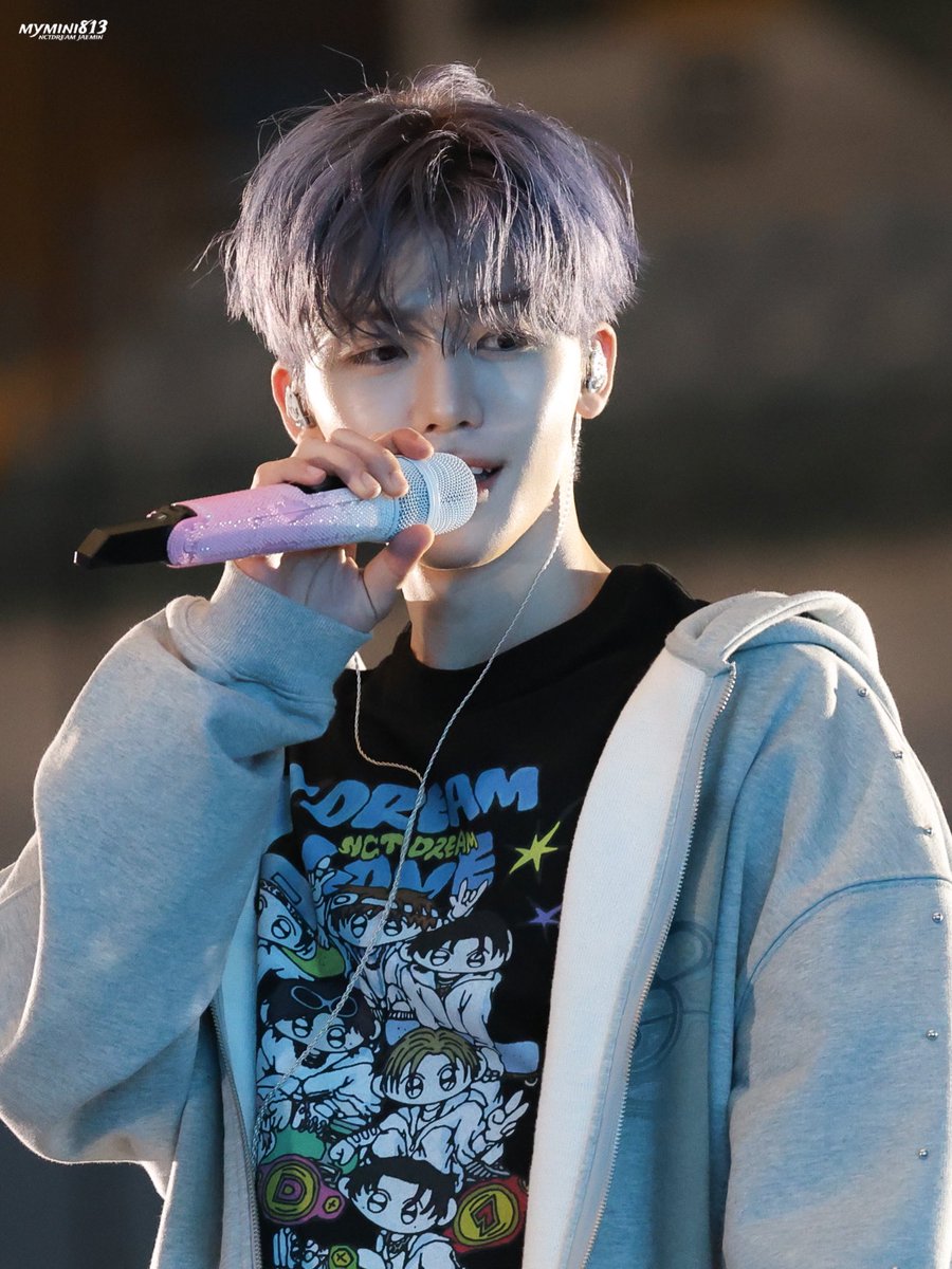 mymini813's tweet image. 250711 TDS4 Day2 SC
 #재민 #JAEMIN #ジェミン

보라조명 파란조명