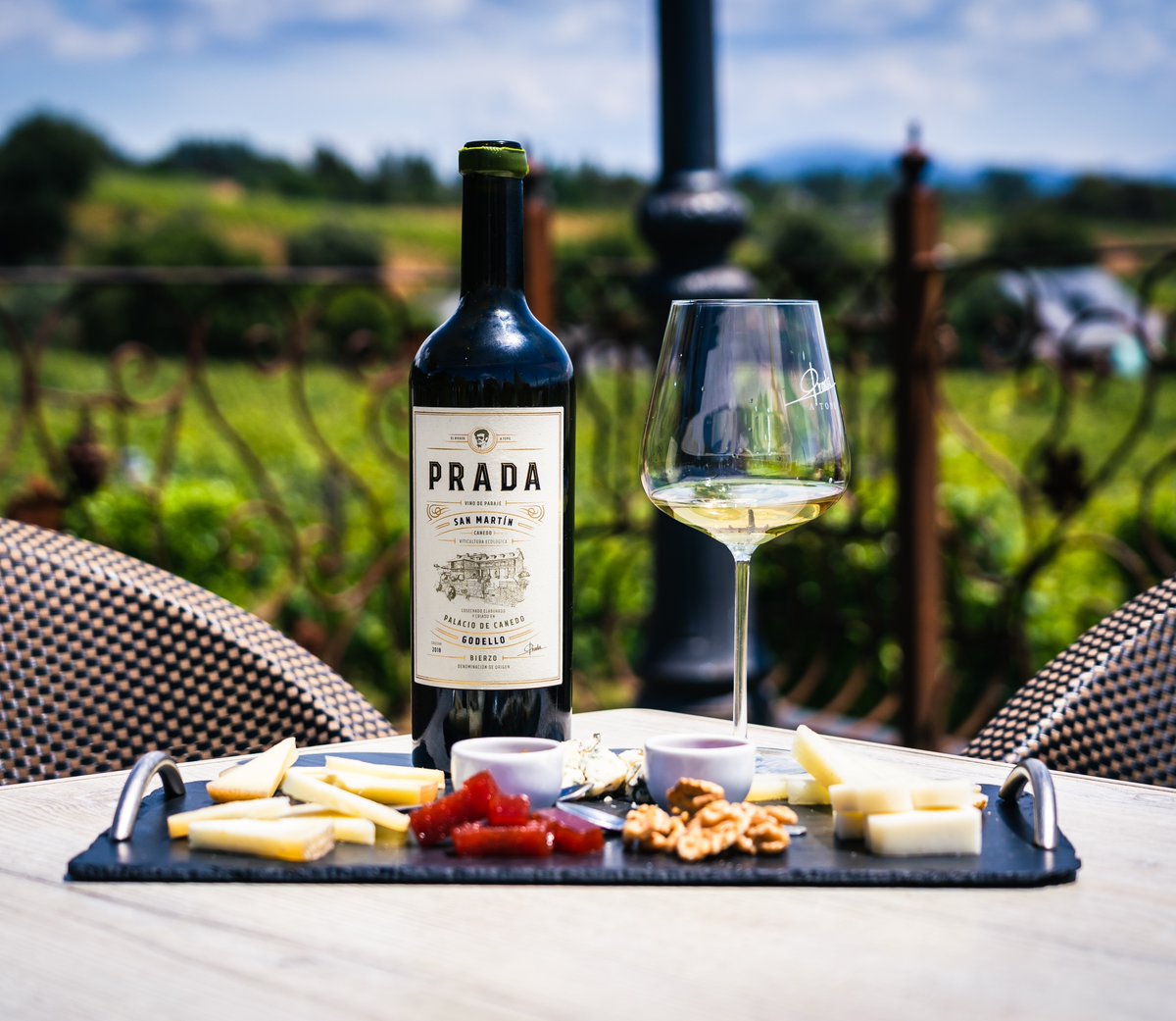 PRADA A TOPE (@pradaatope) on Twitter photo Ya llega el buen tiempo y con él la temporada de terraza ☀️🧀🍷
Ven a disfrutar del buen tiempo y de todos nuestros productos ¡#ATope! Ya llega el buen tiempo y con él la temporada de terraza ☀️🧀🍷
Ven a disfrutar del buen tiempo y de todos nuestros productos ¡#ATope!
