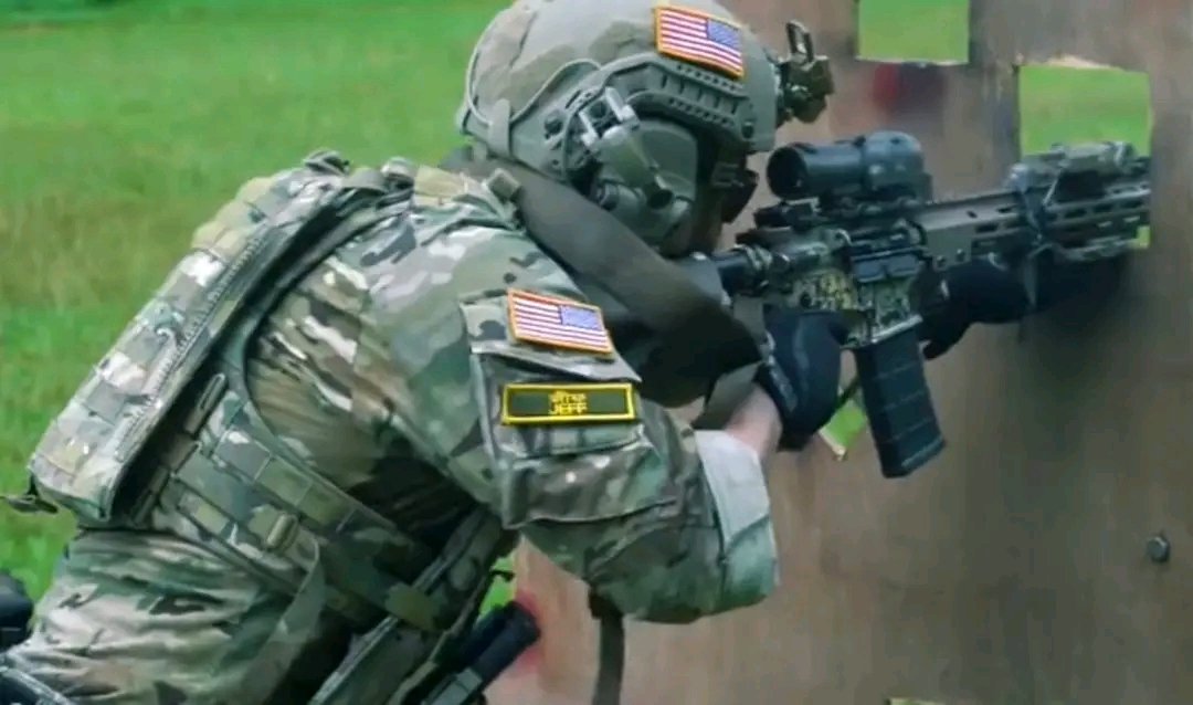 DefenseDtb's tweet image. Joint exercise between the Bangladesh Army special force PARA-Commando & US Army special forces in Sylhet.