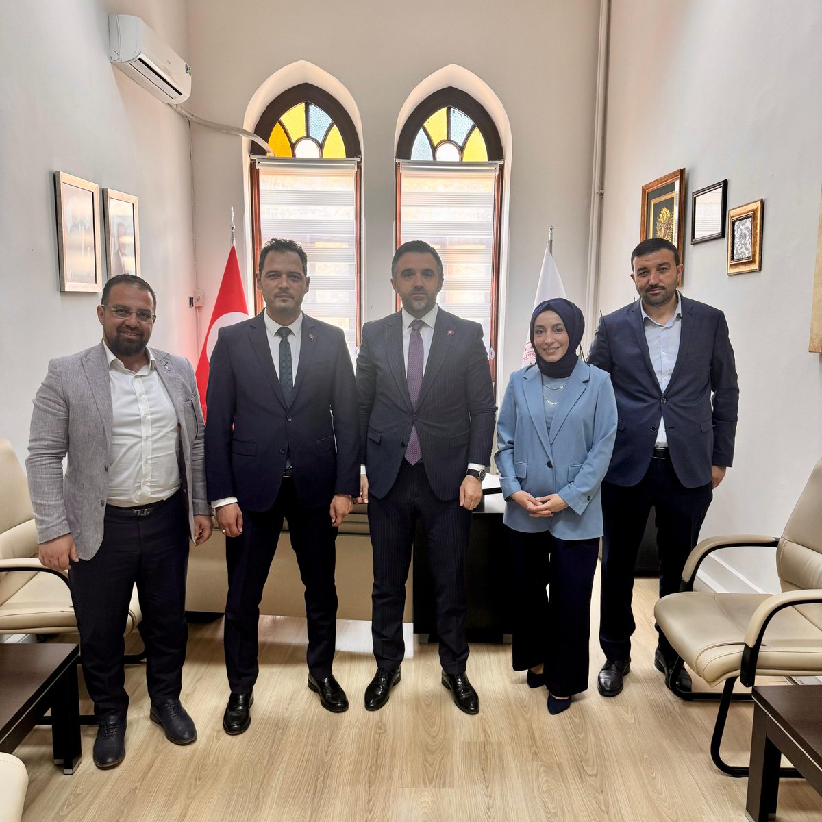 📍Ziyaret | İl Sosyal Hizmetler Müdürlüğü

İl Sosyal Politikalar Başkanımız Sn. Yusuf Aslan öncülüğünde, bölge başkanlarımızla birlikte İstanbul İl Sosyal Hizmetler Müdürümüz Sn. Ömer Turan’ı makamında ziyaret ettik.