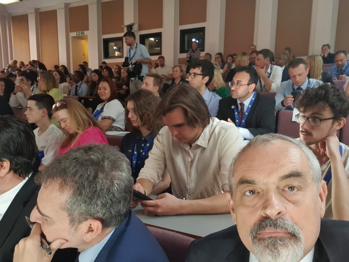 Peter Susko (@petersusko1) on Twitter photo Proud to represent #Slovakia as part of the EU at #EUCitizensGathering in Manchester honouring the work of EU citizen communities in the UK. <a href="/SLOVAKIAinUK/">Slovak Embassy UK</a> Proud to represent #Slovakia as part of the EU at #EUCitizensGathering in Manchester honouring the work of EU citizen communities in the UK. <a href="/SLOVAKIAinUK/">Slovak Embassy UK</a>