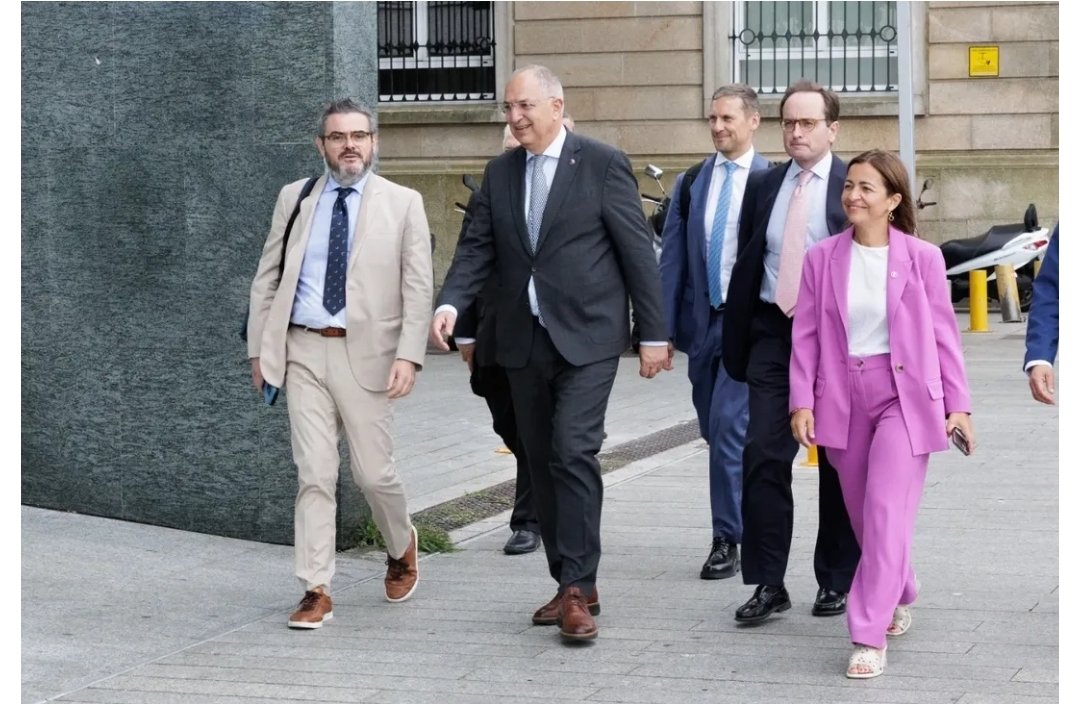 Mulleres Salgadas (@mulleressalgada) on Twitter photo El comisario de pesca <a href="/CostasKadis/">Costas Kadis</a> viene a Galicia y #MulleresSalgadas no está en la agenda. No hay planes ni políticas públicas de igualdad reales mientras se siga invisibilizando a las mujeres y solo se tengan en cuenta como elemento decorativo El comisario de pesca <a href="/CostasKadis/">Costas Kadis</a> viene a Galicia y #MulleresSalgadas no está en la agenda. No hay planes ni políticas públicas de igualdad reales mientras se siga invisibilizando a las mujeres y solo se tengan en cuenta como elemento decorativo