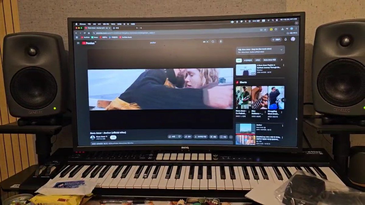 thamthuck's tweet photo. N0vo amor Anch0r 라는 노래 ..
엽녜 밤바다 그날 녜찮 인스스에 올라온 곡
노래 추천 유튭에 엽녜 둘이 나와서 당엾이 추천해준 곡
최당엾의 프로필 뮤직

그리고
아직까지 작업실에서 틀어놓는 곡 .. < NEW https://t.co/HDEXaS46lU