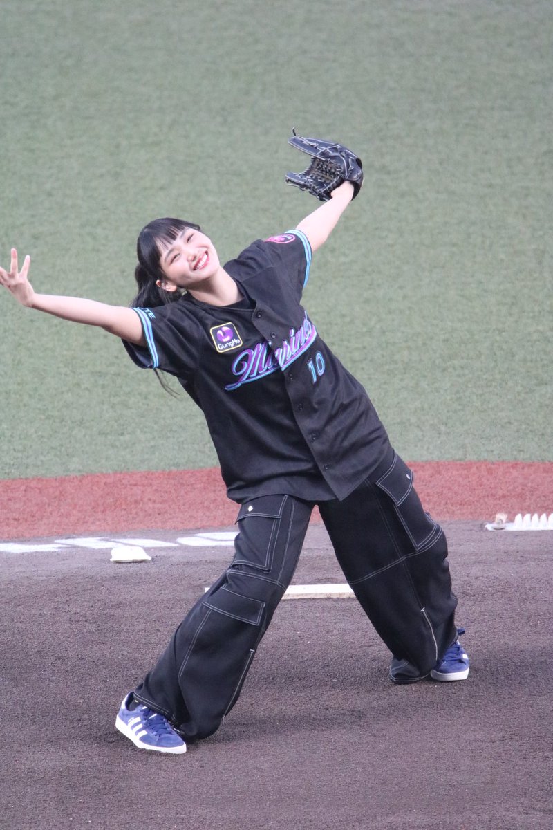 このパンツめちゃくちゃ良いなぁ どこのブランドなのだろうか…気になる…