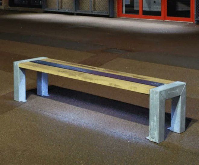 ExternalWorks's tweet image. Enhance #PublicSpaces with a cutting-edge, modern Belvedere #SolarPowered #SmartBench from @BroxapLtd ow.ly/oF3750W8gzw #PublicSeating #SolarBench  #SmartCity