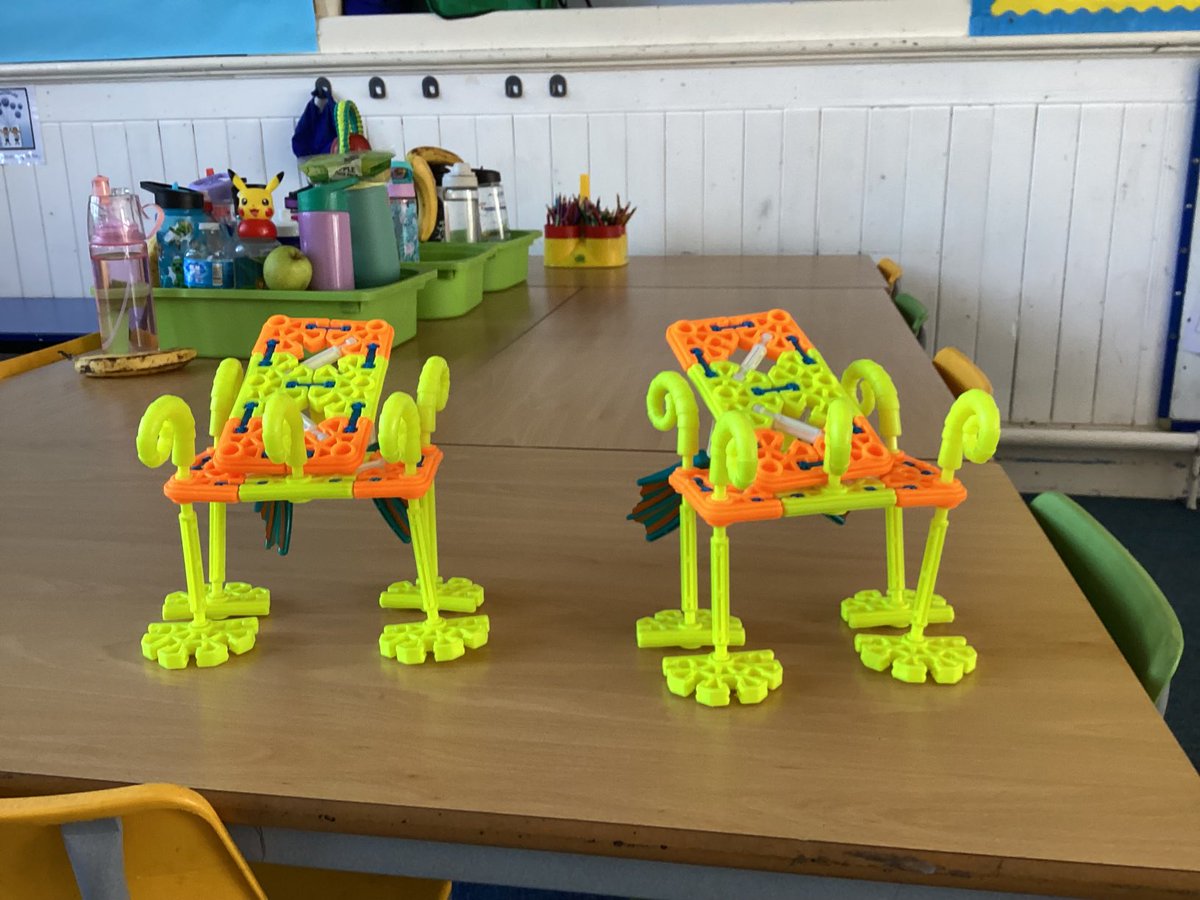 PlasnewyddPS's tweet image. We have designed our own iPhone and a phone charging stand ! It could catch on with such vibrant colours !! @cscjes @csc_stem we have discussed how to charge , how long it will take #skills #apply #understand