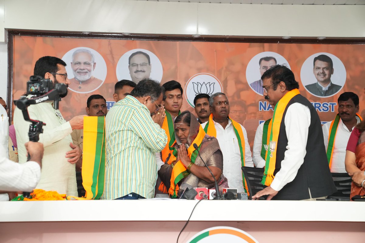 RaviDadaChavan's tweet image. भाजपा हाच जनहिताचा पर्याय! 

लातूर जिल्ह्यातील चाकूर नगरपालिकेचे माजी नगराध्यक्ष व प्रहारचे नेते कपिल माकणे, चाकूर कृषी उत्पन्न बाजार समितीचे सभापती निळकंठ मिरकले आणि उपसभापती लक्ष्मण दंडिले, राष्ट्रवादी काँग्रेस (श. प.) गटाचे नेते गोविंद माकणे इ. प्रमुख मान्यवरांनी आज चाकूर…