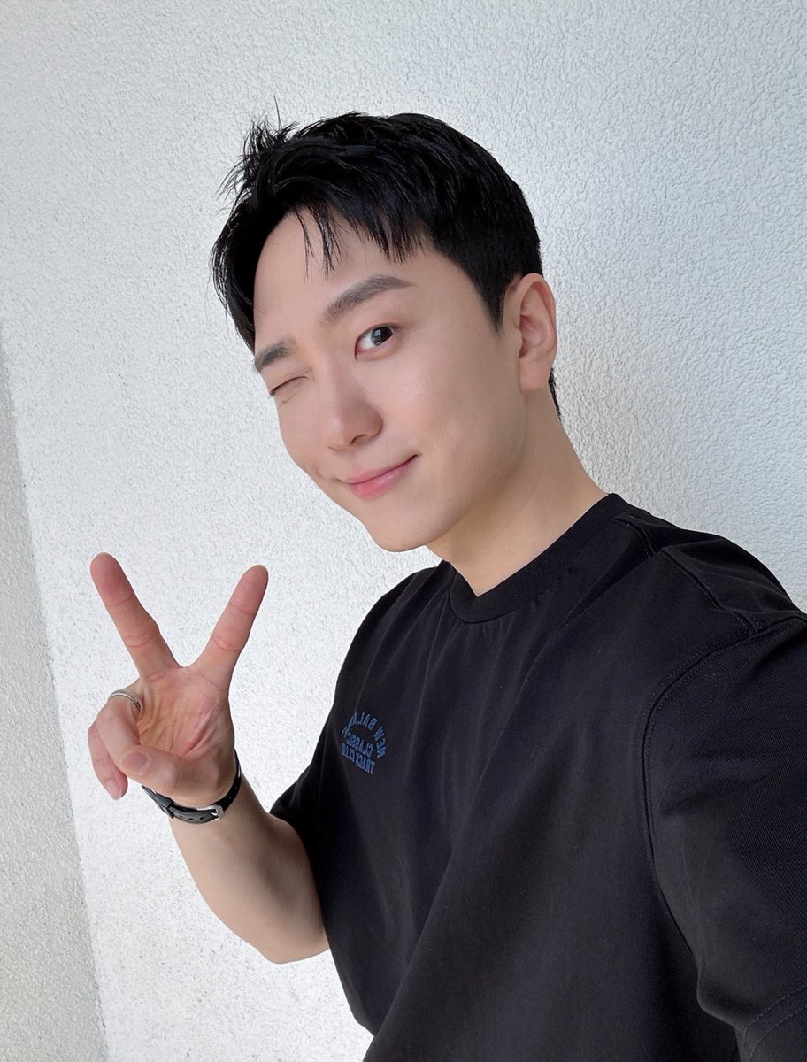 250711 포레스텔라 공식 팬카페 프롬 우림

#고우림