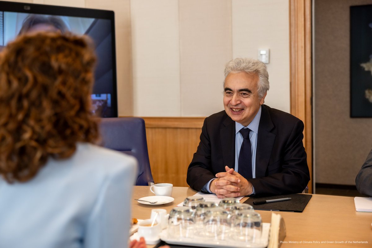 International Energy Agency (@iea) on Twitter photo Our Executive Director <a href="/fbirol/">Fatih Birol</a> met with Deputy Prime Minister Sophie Hermans <a href="/MinisterKGG/">Sophie Hermans</a> of 🇳🇱 in The Hague to review plans for the 2026 IEA Ministerial Meeting
The Ministerial will take place on 18-19 February, with a focus on energy security, affordability & sustainability Our Executive Director <a href="/fbirol/">Fatih Birol</a> met with Deputy Prime Minister Sophie Hermans <a href="/MinisterKGG/">Sophie Hermans</a> of 🇳🇱 in The Hague to review plans for the 2026 IEA Ministerial Meeting
The Ministerial will take place on 18-19 February, with a focus on energy security, affordability & sustainability