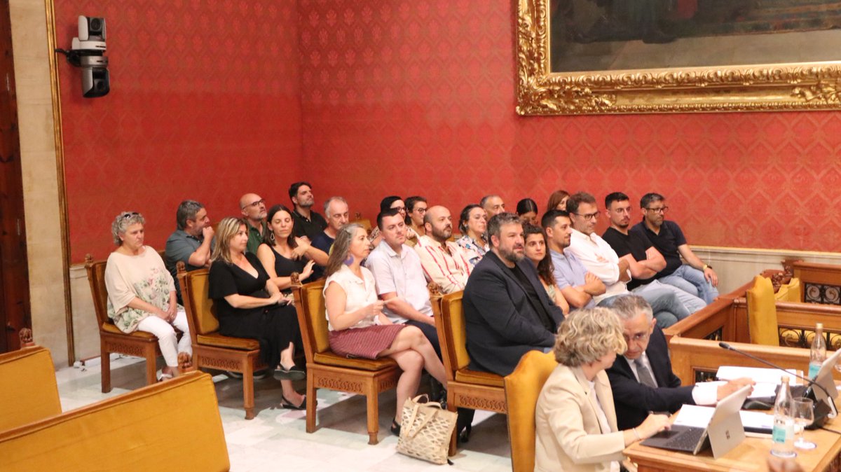 joan collet (@joancollet1) on Twitter photo Després de quinze anys de servei a la ciutadania al 100%, ara et toca a tu i als teus, moltes gràcies per tot fins ara <a href="/JAUMEALZAMORA/">Jaume Alzamora Riera</a>, però no et facis molt enfora, comptam amb tu per seguir avançant. Després de quinze anys de servei a la ciutadania al 100%, ara et toca a tu i als teus, moltes gràcies per tot fins ara <a href="/JAUMEALZAMORA/">Jaume Alzamora Riera</a>, però no et facis molt enfora, comptam amb tu per seguir avançant.
