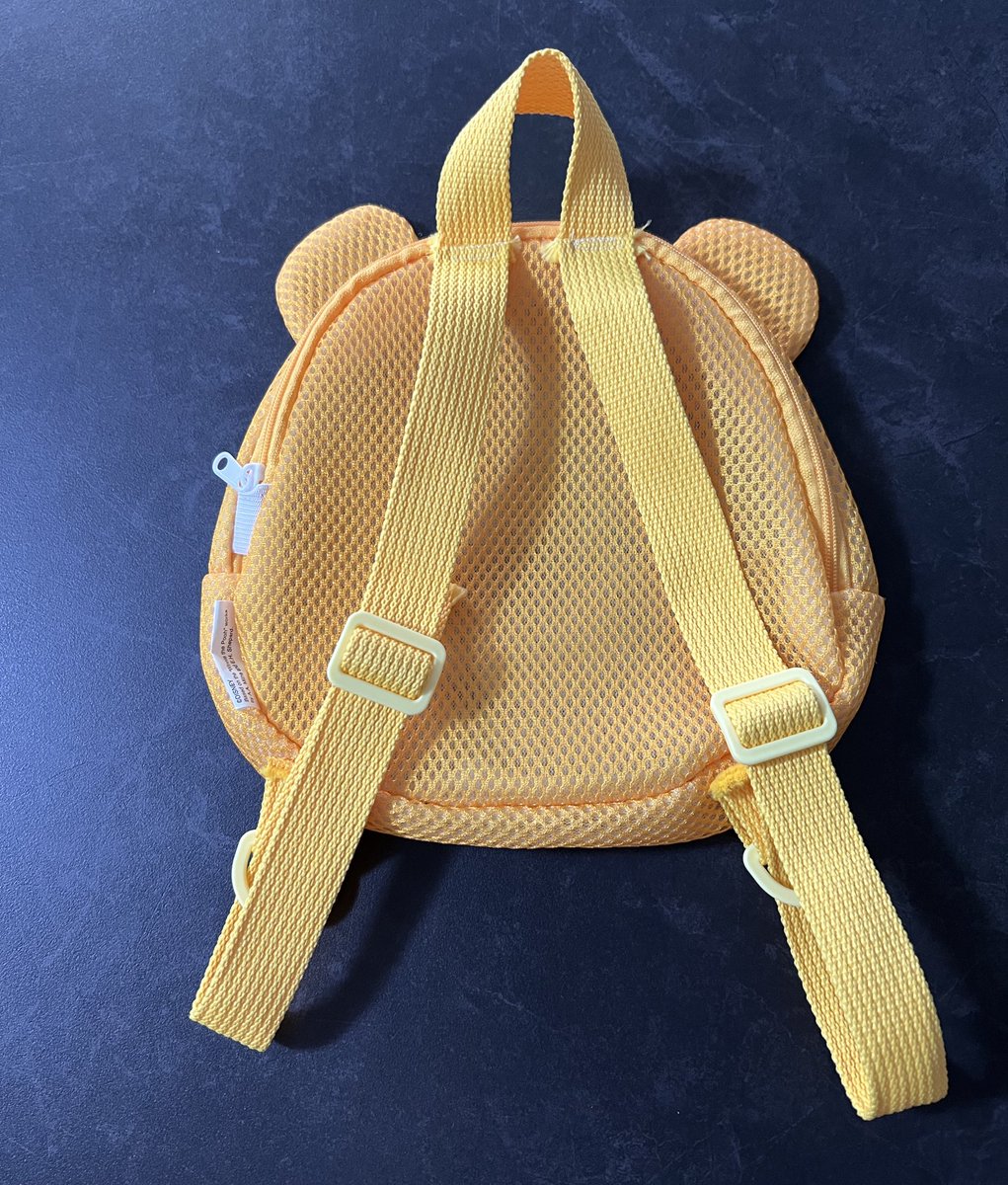 aehide1's tweet photo. SNSで見つけて
孫っち用に作ってみました😊

暑い時のお出掛け
リュックに保冷剤を入れたら
背中が涼しい☺️
ちょうどいいサイズ👍

#洗濯ネット で
作ったよ😊

アップされた方に感謝🙏 https://t.co/vFOguMx4ka