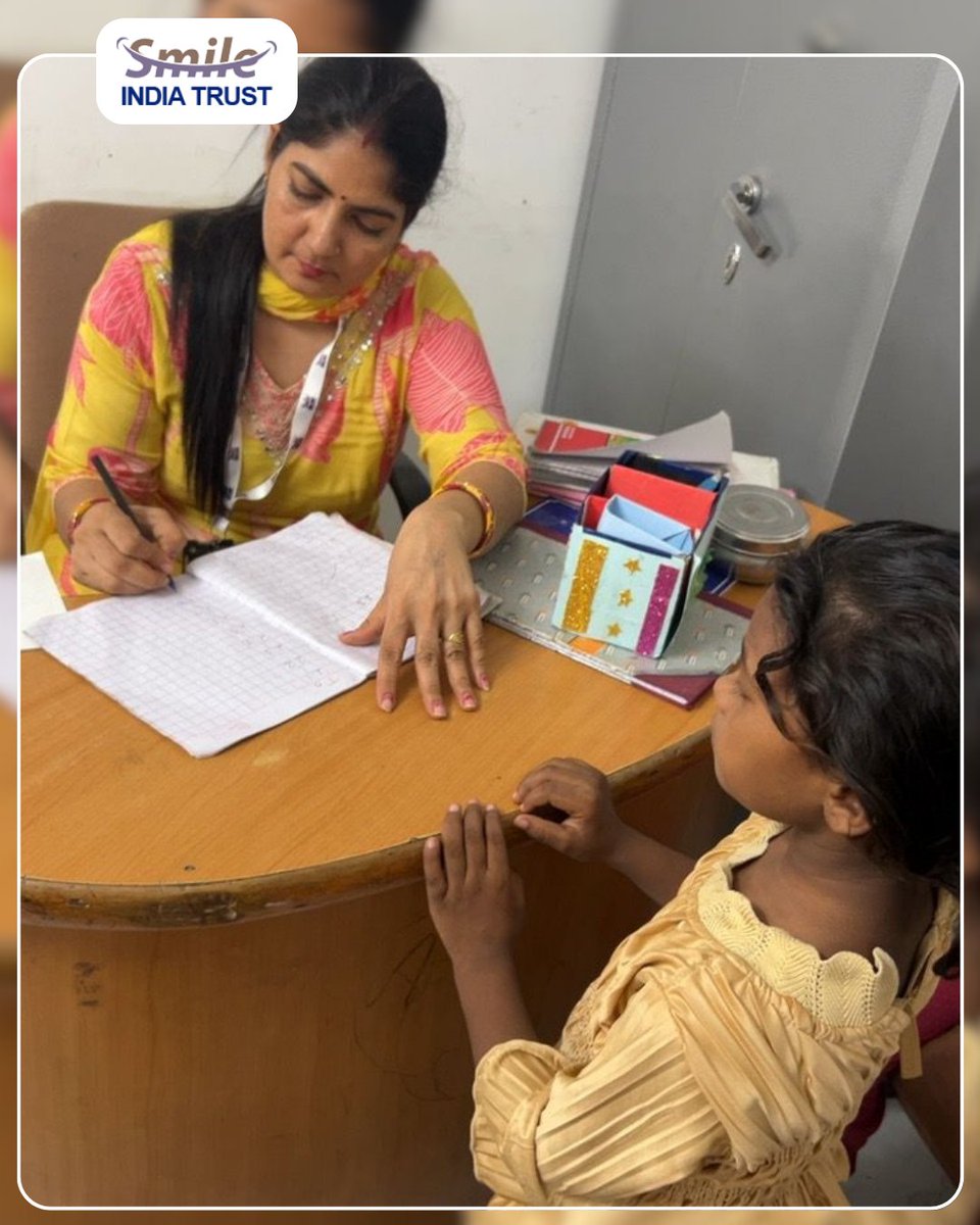 smileindiatrst's tweet photo. At Smile India Trust, we believe every child deserves a chance to express themselves freely and joyfully. Through our creative activity sessions, children get to explore their imagination, build confidence, and experience the joy of learning beyond textbooks.

#SmileIndiaTrust https://t.co/5nqzcbfJRU