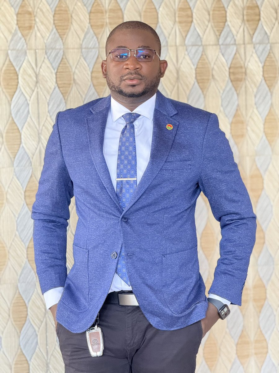 Chaque jour est une opportunité pour croire en la vie. Notre engagement, c’est de faire un pas de plus en avant vers l’accomplissement de notre légende personnelle. On reste accroché à l’#espoir et on fera montre de bonne volonté chaque jour. Joli vendredi à nous tous !!!