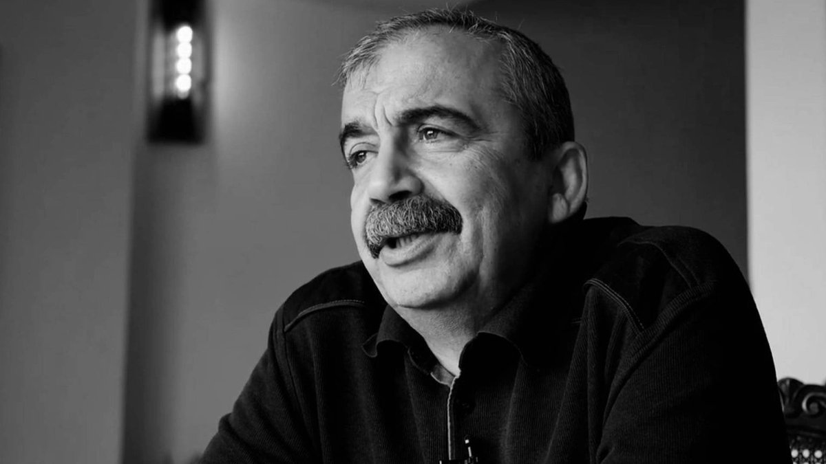 Bugün, bugün barış günüdür. Herkes geldi sen nerdeydin sırrı abi…
