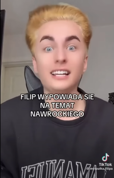 PawelDSM's tweet photo. Pamiętacie Filipka, który kpił, że ludzie nie mają średniego wykształcenia i głosują na inne rzeczy, niż on by chciał?

No to Filipek nie zdał matury xDDD https://t.co/U9C4PN42SD