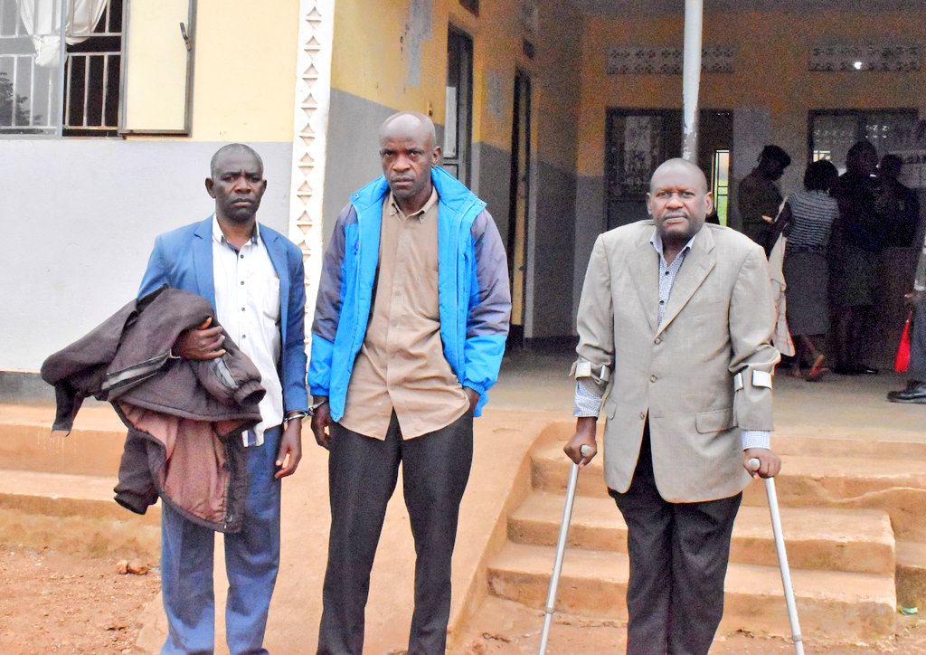 AntiGraft_SH's tweet image. GOMBA DISTRICT SERVICE COMMISSION MEMBERS & INSPECTOR OF SCHOOLS, CHARGED WITH EXTORTION AND SOLICITING BRIBES FOR JOBS!
@AntiGraft_SH together with @CID1_UG @ODPPUGANDA have this morning arraigned, 3 Senior District officials in Gomba District, including;
1. Mugerwa John…